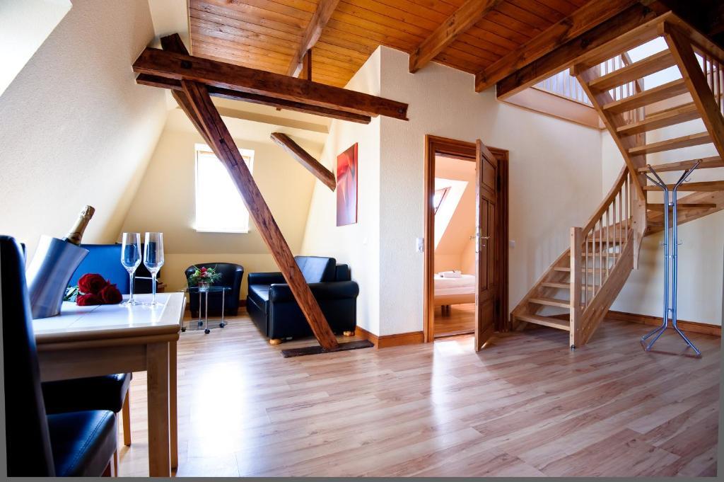 Hotel Am Alten Hafen Висмар Экстерьер фото