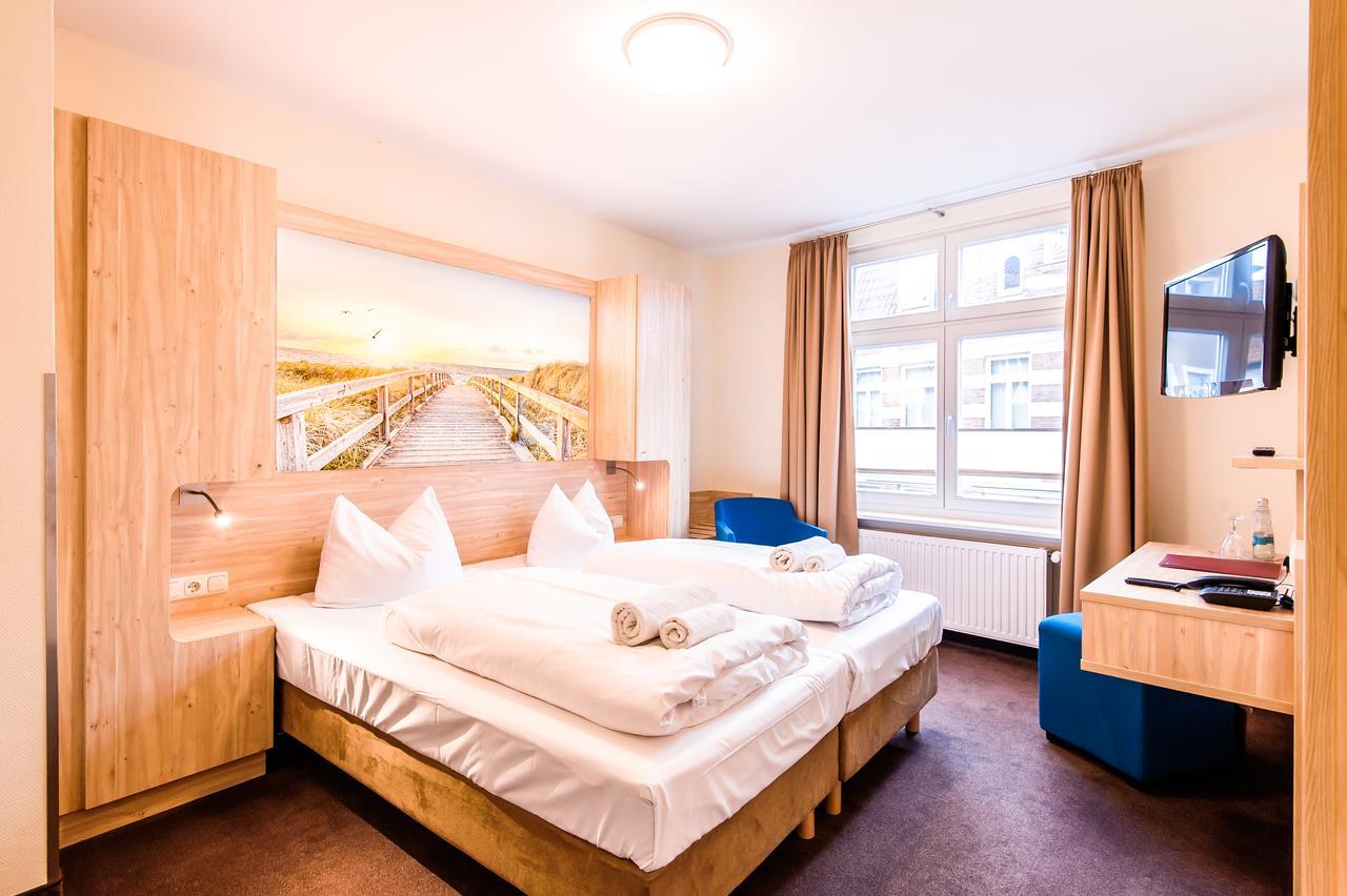 Hotel Am Alten Hafen Висмар Экстерьер фото