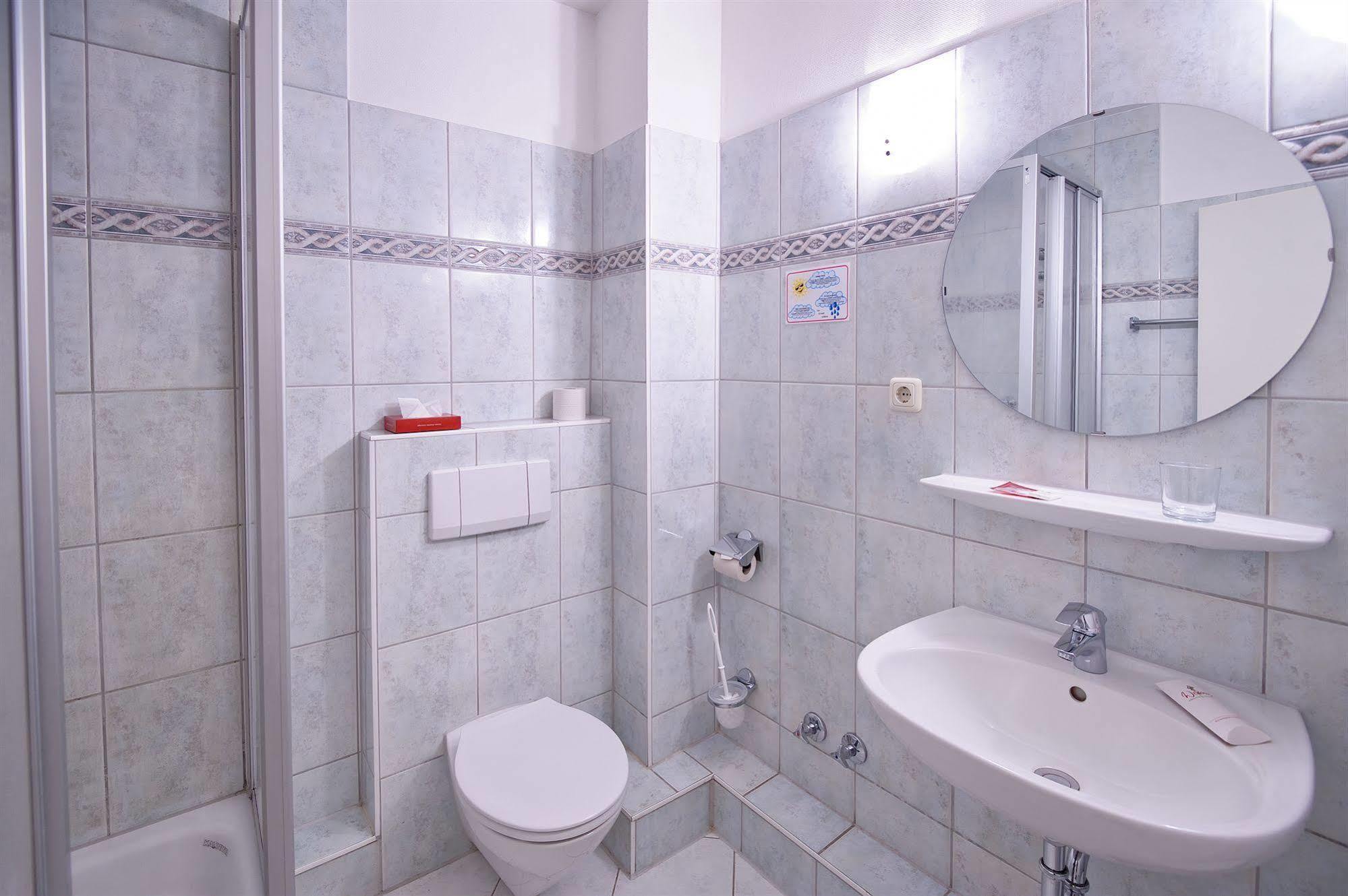 Hotel Am Alten Hafen Висмар Экстерьер фото