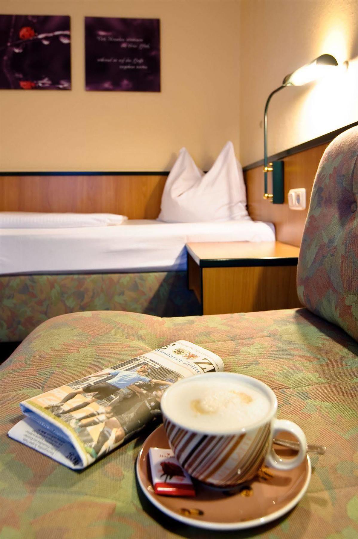 Hotel Am Alten Hafen Висмар Экстерьер фото