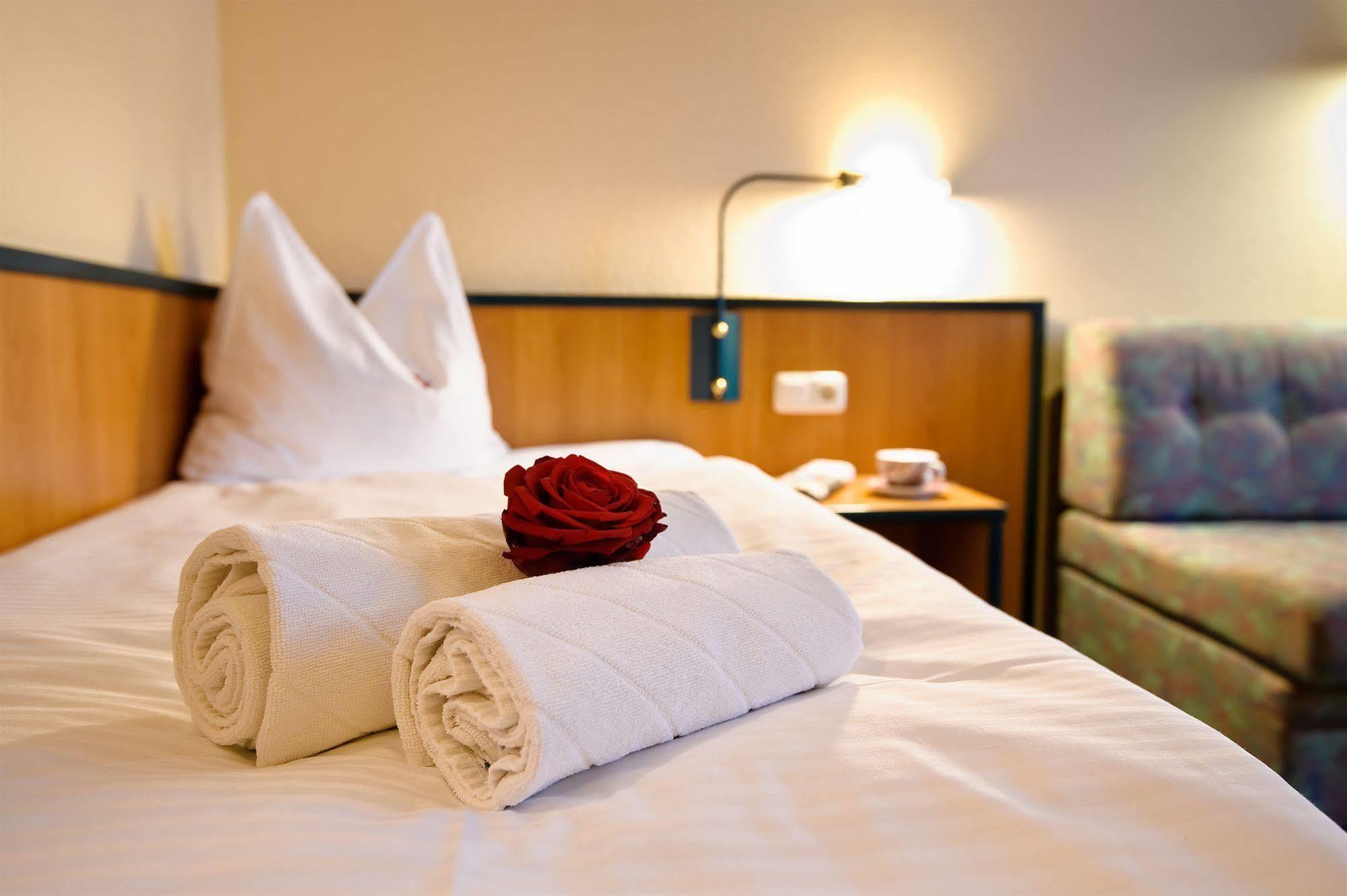 Hotel Am Alten Hafen Висмар Экстерьер фото